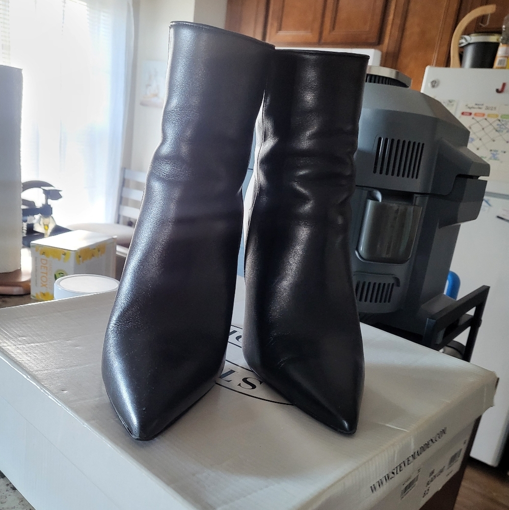 Steve Madden Sleek Black Heeled Boots